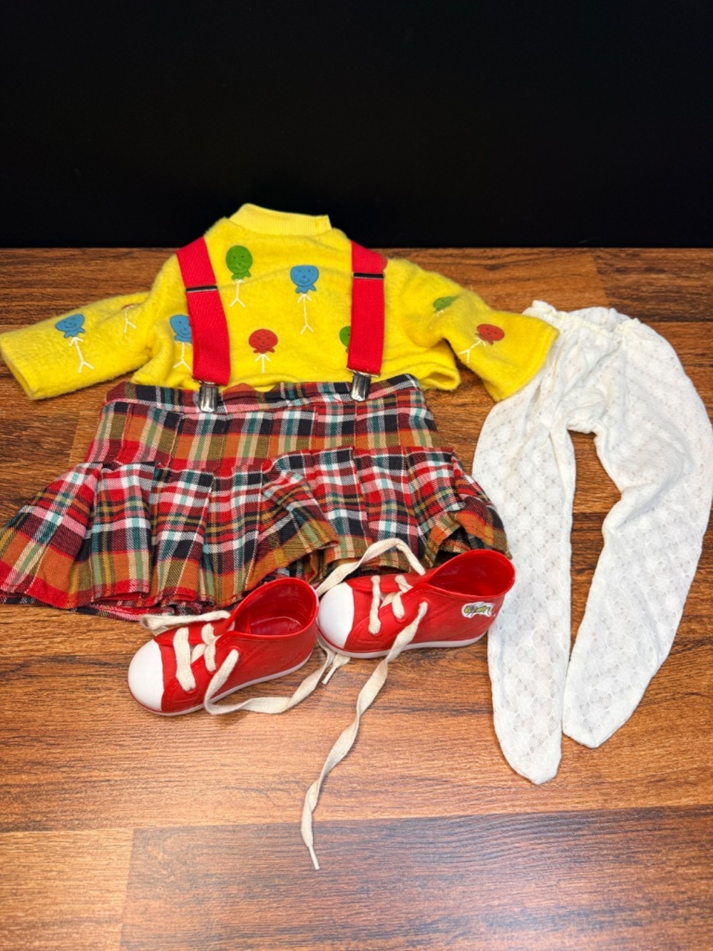 1986 PLAYMATES TOYS INC. Cricket Doll with Clothes - Picture 14 of 16